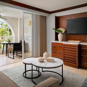 Crystal Lagoon One-Bedroom Butler Honeymoon Suite Balcony Tranquility Soaking Tub